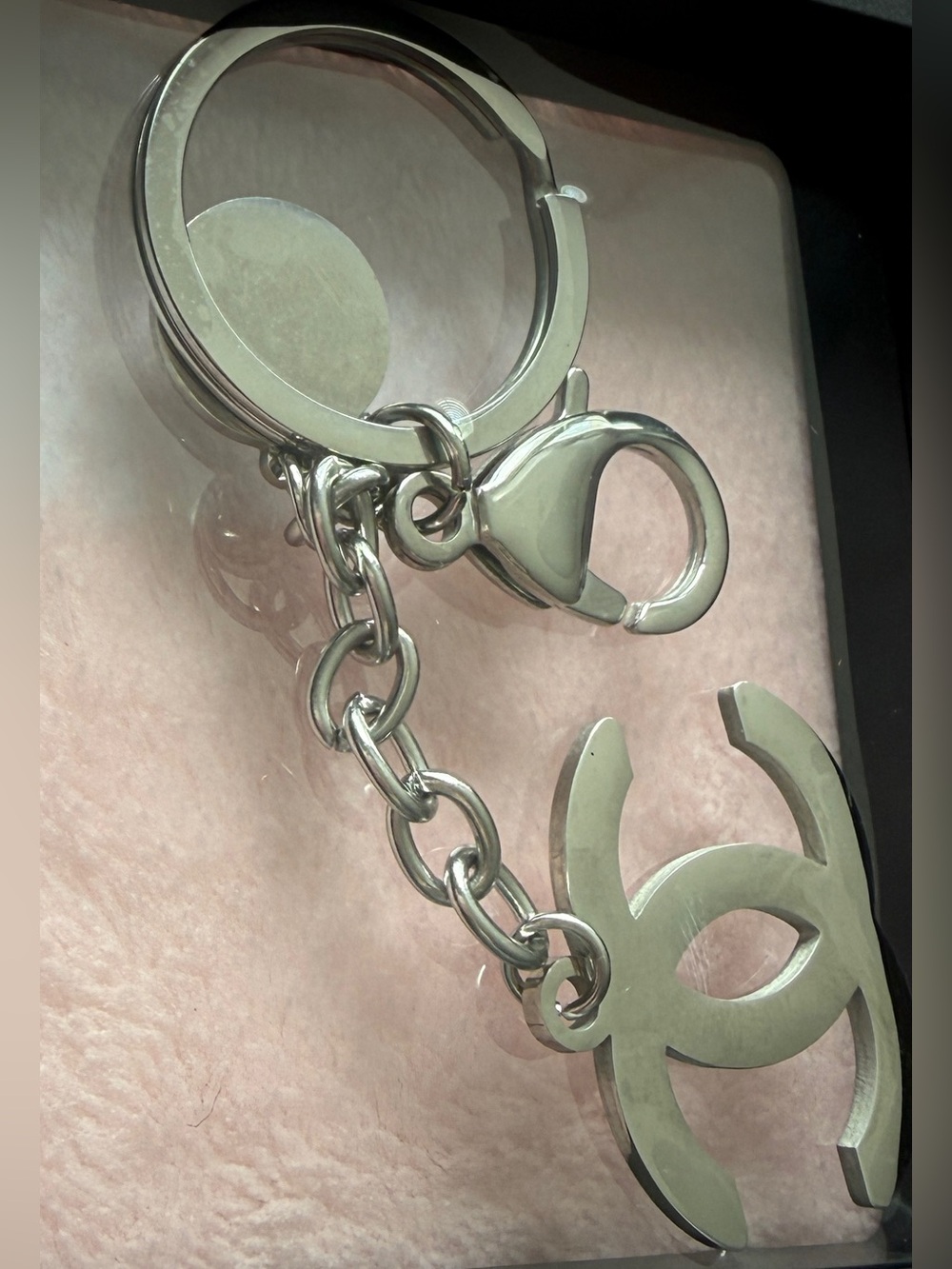 CHANEL Silver-Tone CC Logo Keyring with Chain Charm - Picture 3 of 3